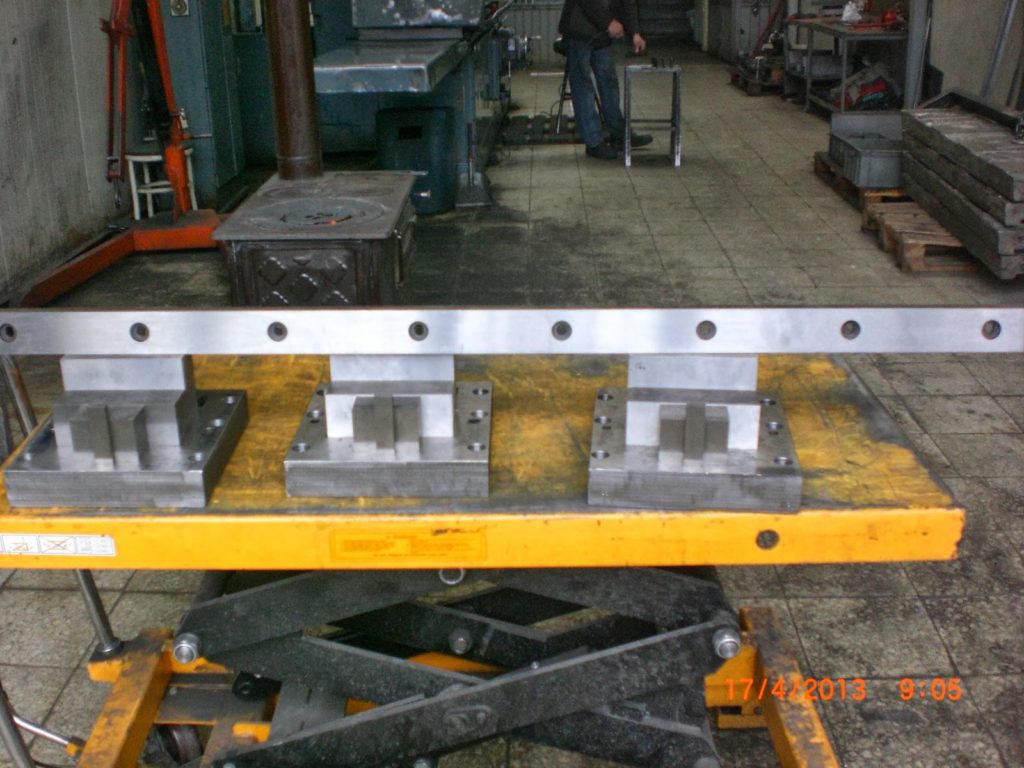 Guillotine Shear Blade Regrinding – Professional Sharpening Service