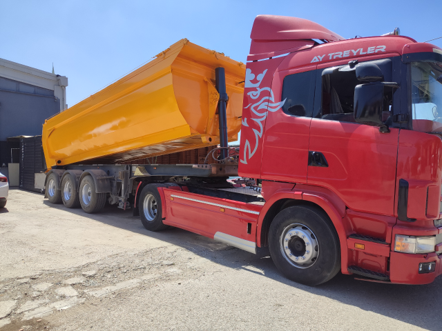 Tipping Pool Semi-Trailer
