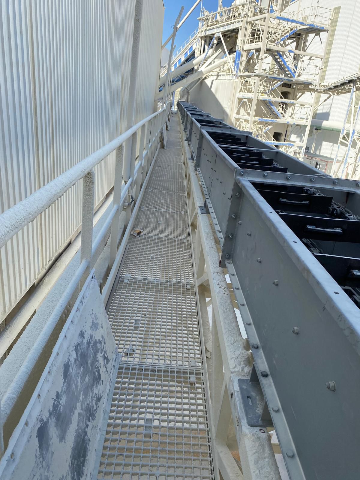Heavy-Duty Bulk Material Transport System