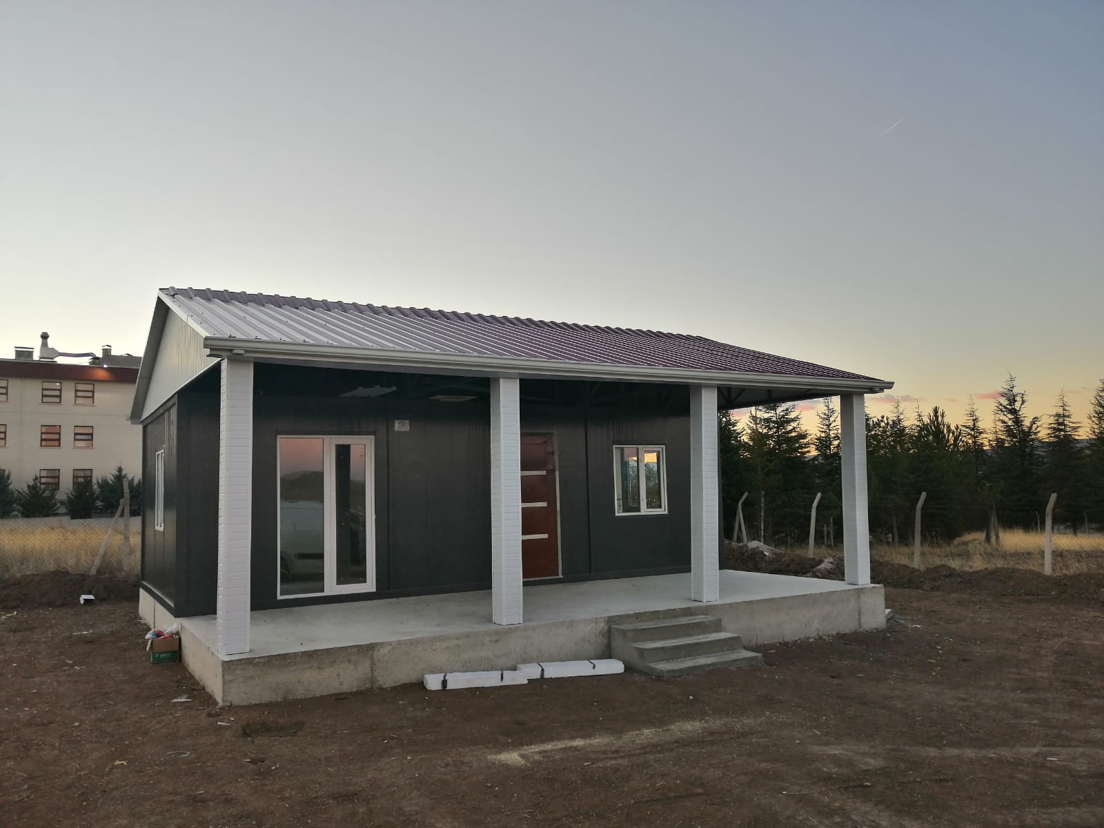 Prefab Containers – Portable & Versatile Units