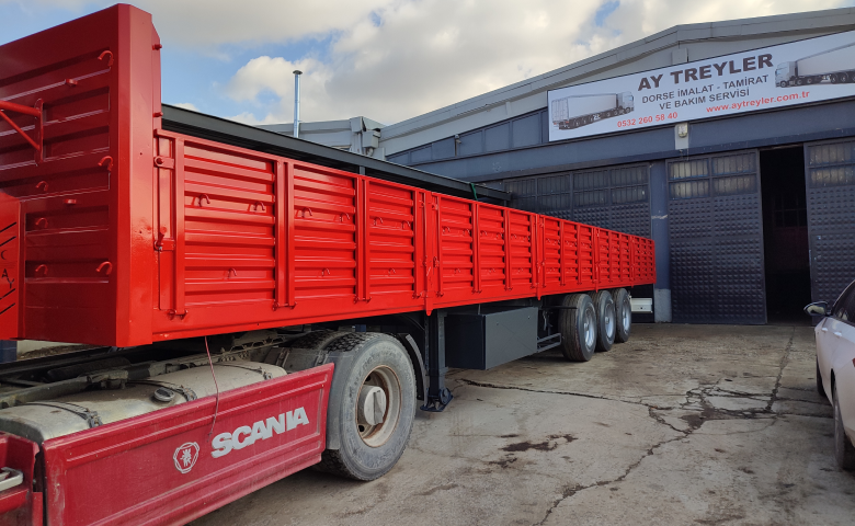 Open Flatbed Semi-Trailer